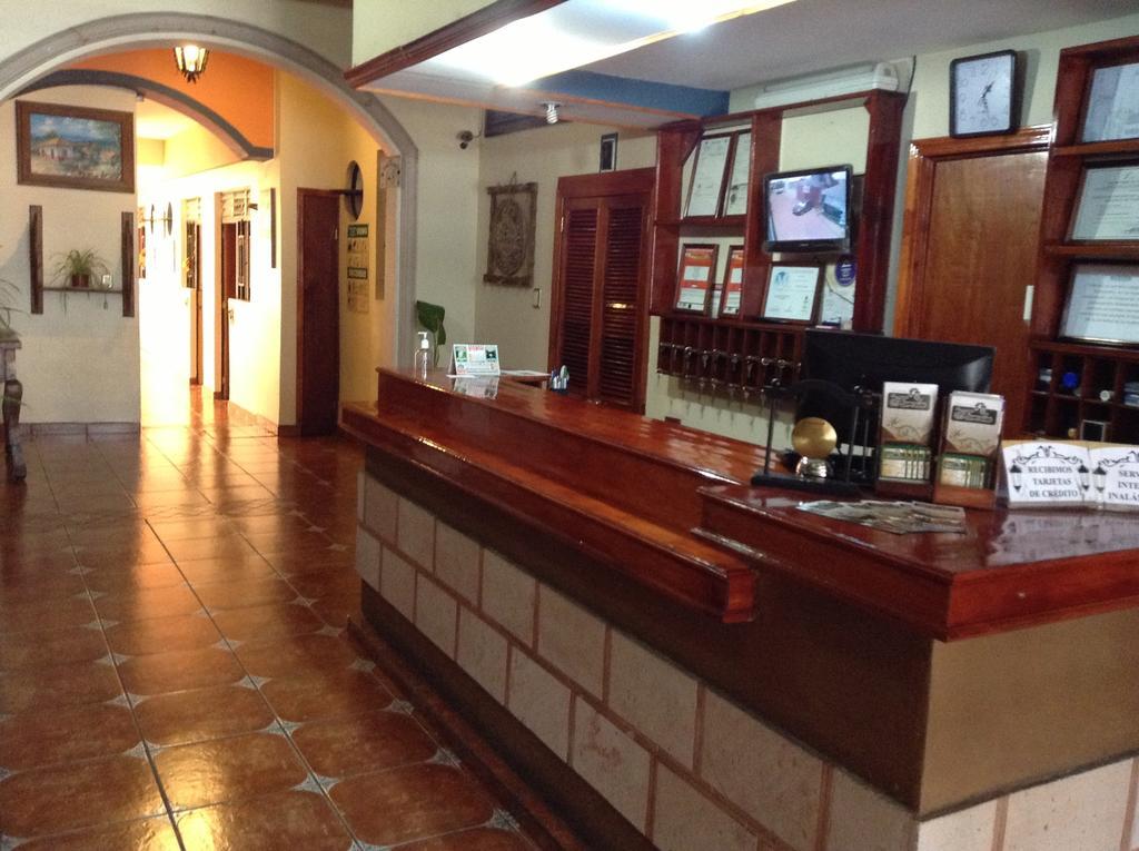 Los Faroles Hotel Uruapan (Michoacan) Eksteriør billede