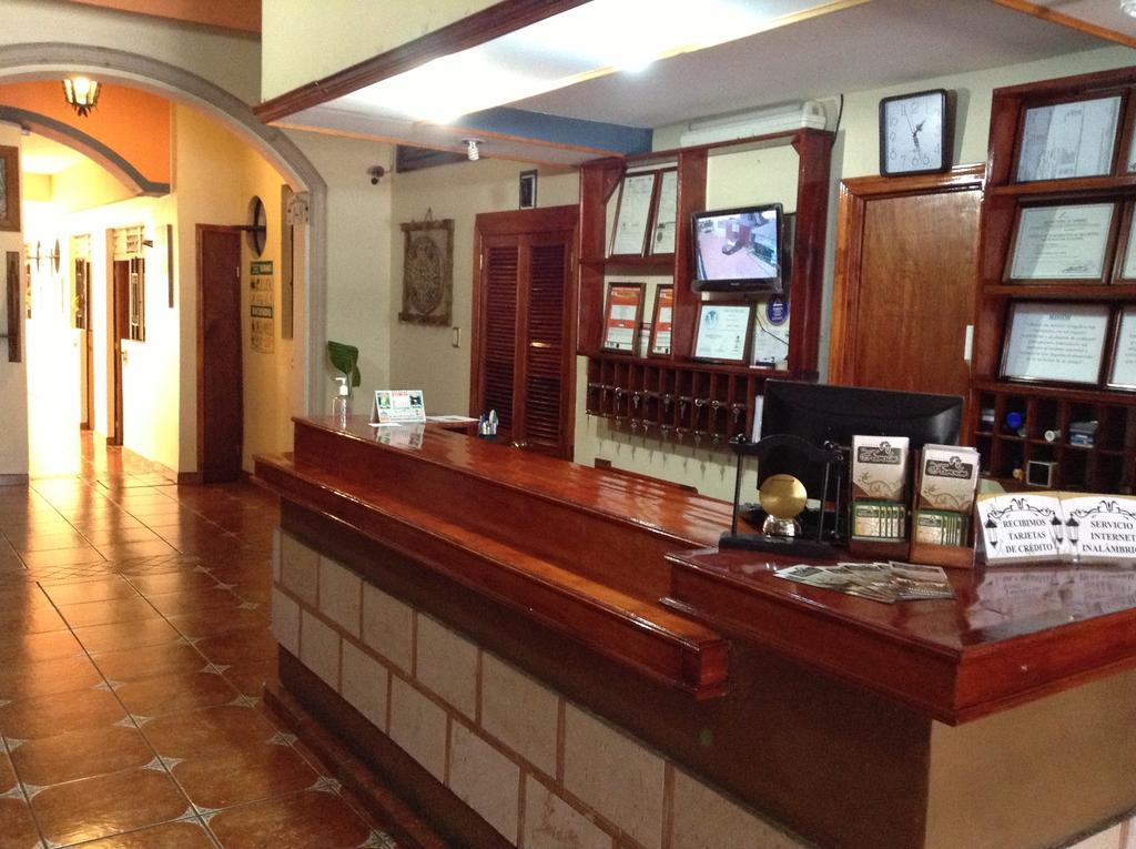 Los Faroles Hotel Uruapan (Michoacan) Eksteriør billede