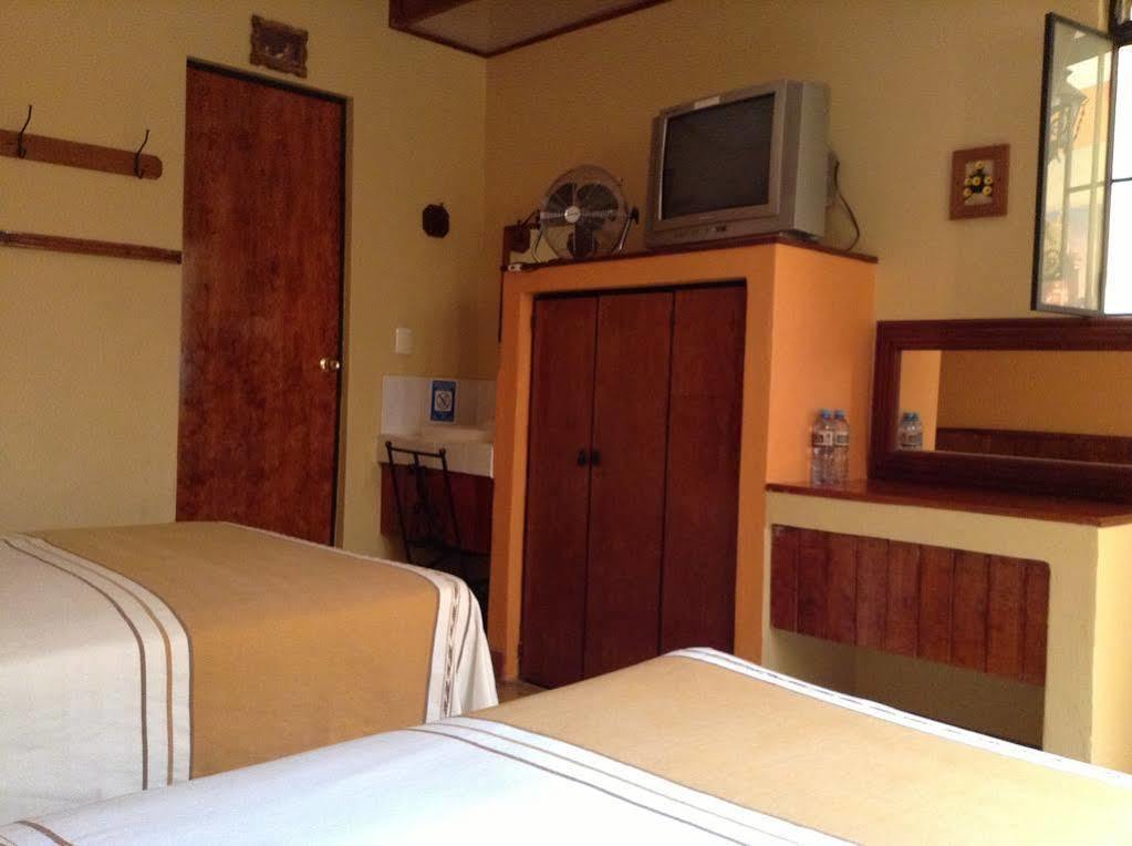 Los Faroles Hotel Uruapan (Michoacan) Eksteriør billede